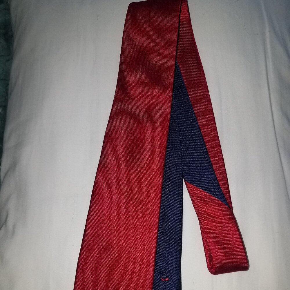Tommy Hilfiger Two Tone Red And Navy Silk Men's Dress Tie